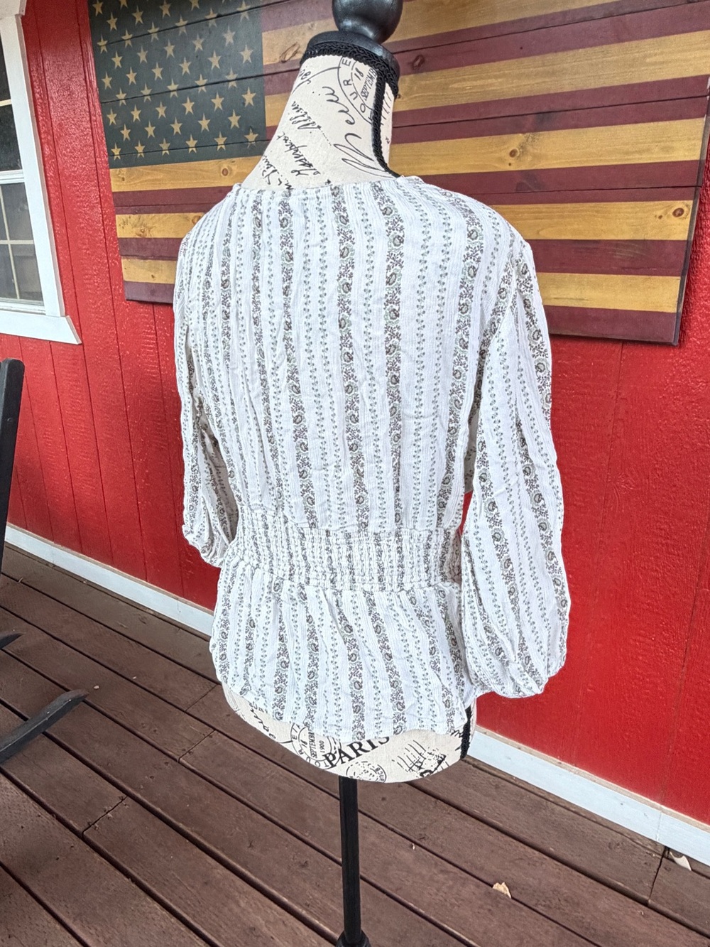 Millibon White Striped V-Neck Peplum Blouse - Picture 3 of 4